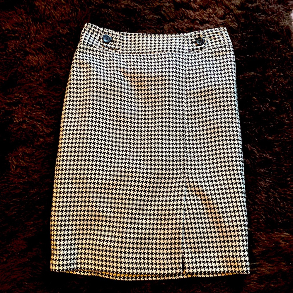 Ann taylor houndstooth skirt